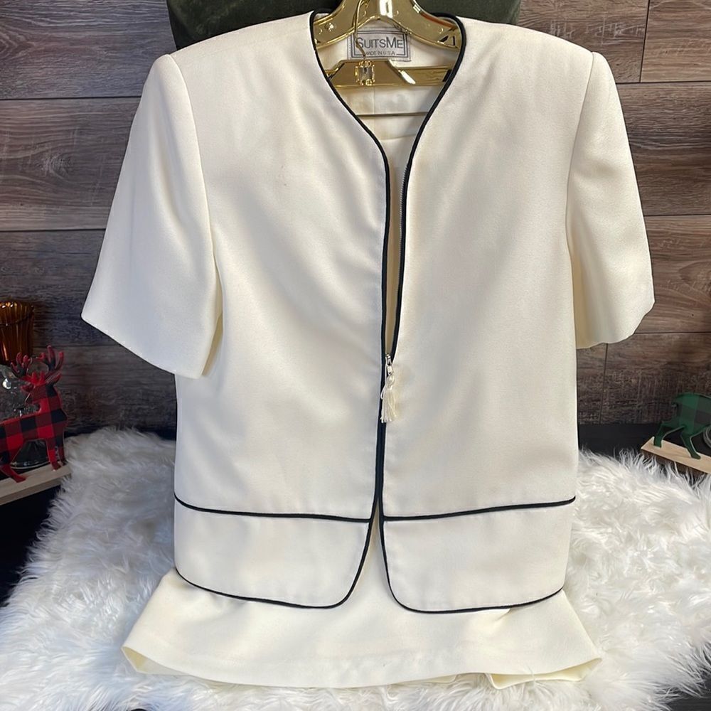 SuitsMe Ladies 2 pc Skirt Set, Size 8, Cream & Black